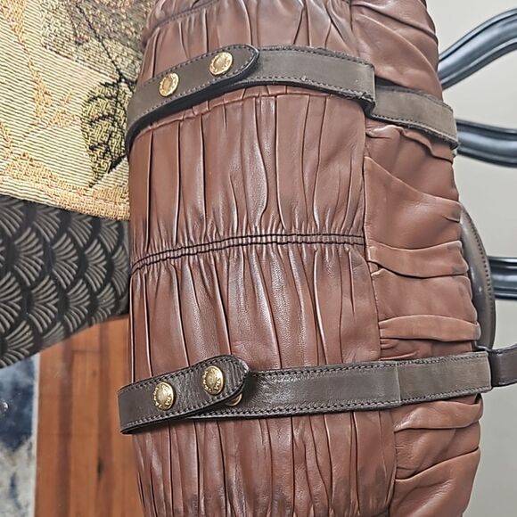 PRADA Tessuto Nappa Gaufre Messenger Bag - Picture 9 of 10